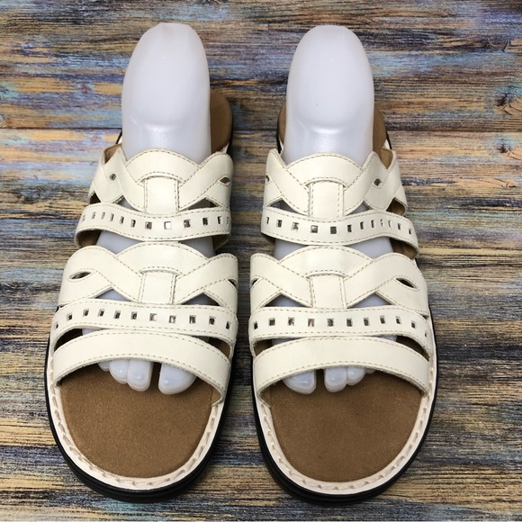 Clarks Womens Sliders Slip on Sandals Cutout Accent Leather Size 11N - Picture 7 of 11